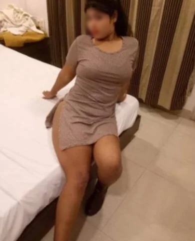 Neeraj Kaur - Housewife Escorts in Khanapara